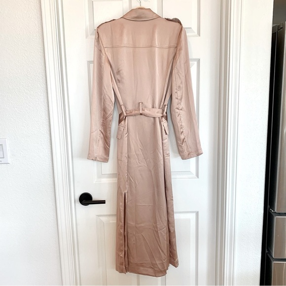 🌟 NWOT VS Beige Long Satin Double-Breasted Trench Coat Robe with Belt Tie Waist - Picture 8 of 9